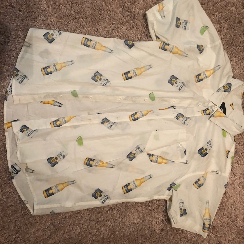 Men’s collared shirt